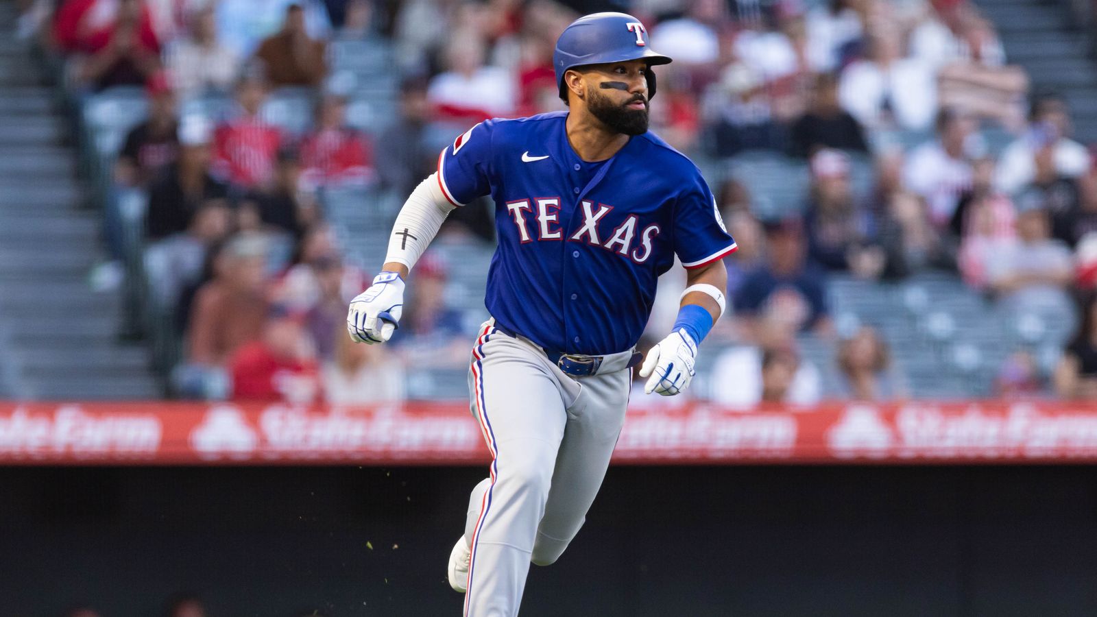 Ezequiel Durán runs to first base in Angels vs. Rangers game