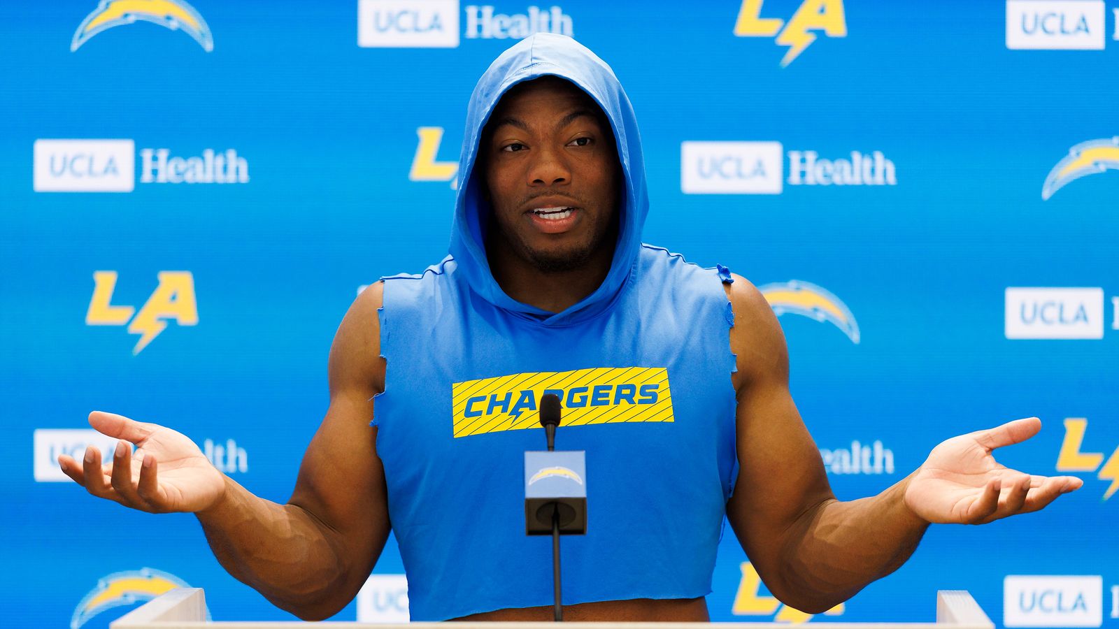 Daiyan Henley speaks to media post-Chargers OTA.