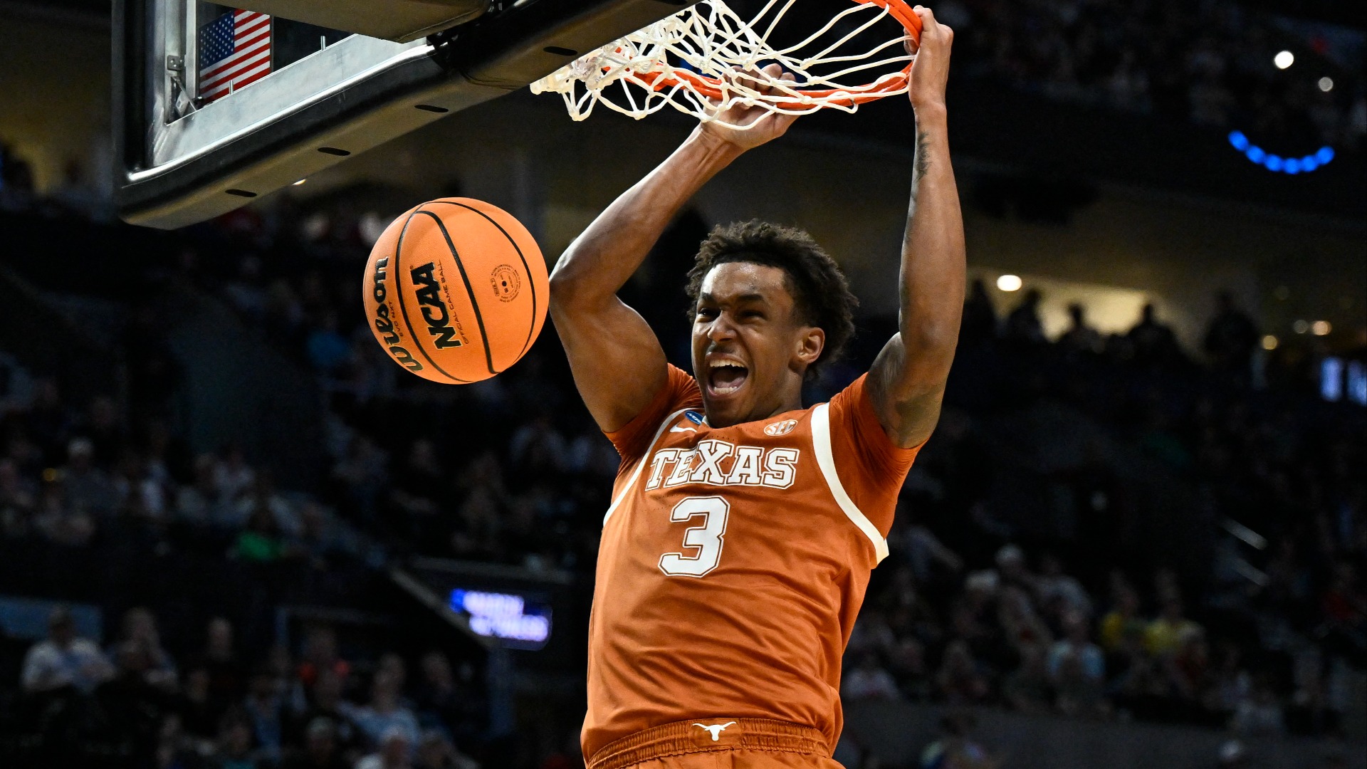 #25 Los Angeles Lakers: Dailyn Swain