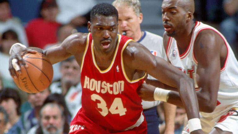 10. Hakeem Olajuwon (1993-94) | Center