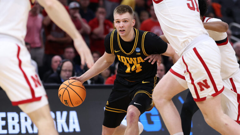 21. Bennett Stirtz | Guard