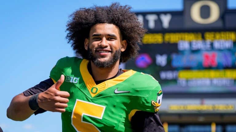 Way-Too Early Top 5 2027 QB Prospects: 2) Dante Moore, Oregon