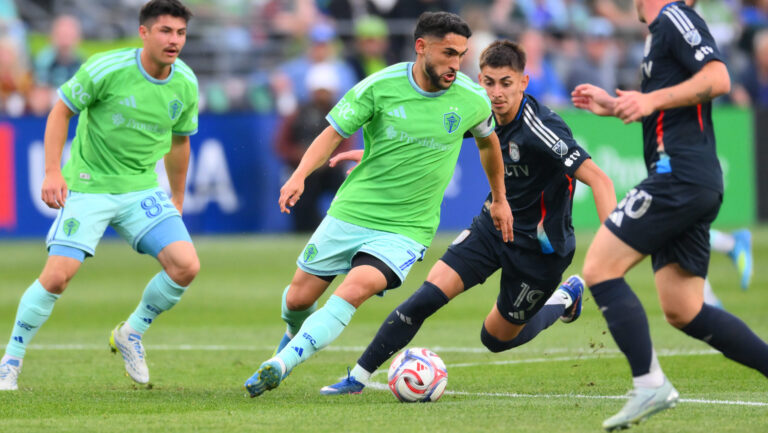 11. Cristian Roldan | Midfielder