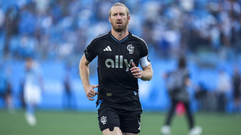 23. Tim Ream | Defender