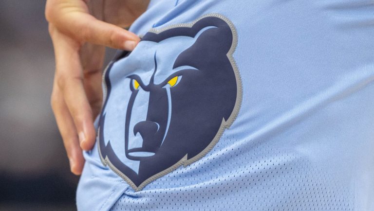 18) Memphis Grizzlies (via MIN): C Sayon Keita, North Carolina