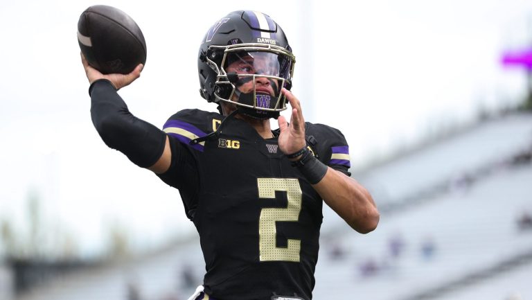 24) Washington Huskies
