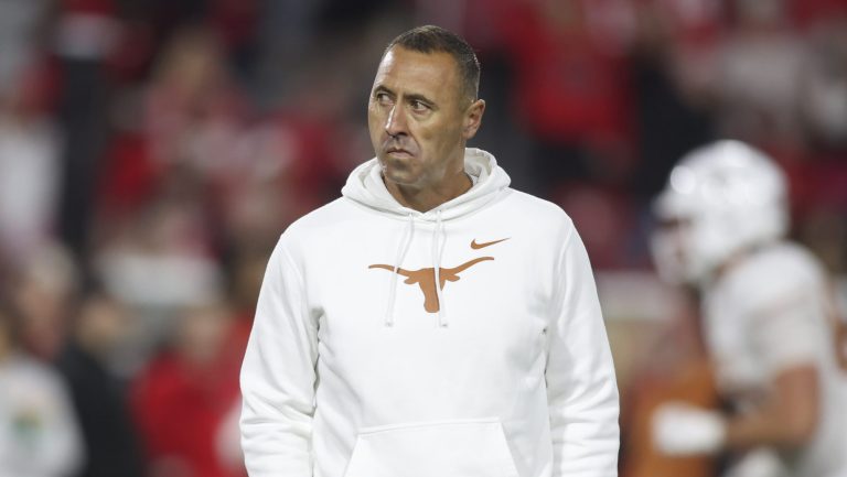 2) Texas Longhorns