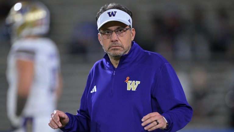 8) Washington Huskies