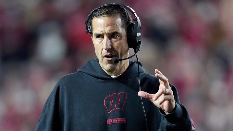 13) Wisconsin Badgers