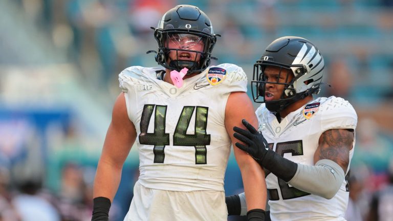31) Buffalo Bills: EDGE Teitum Tuioti, Oregon