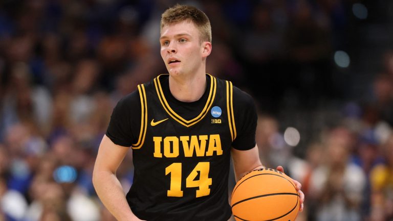 21) Detroit Pistons (via MIN): G Bennett Stirtz, Iowa