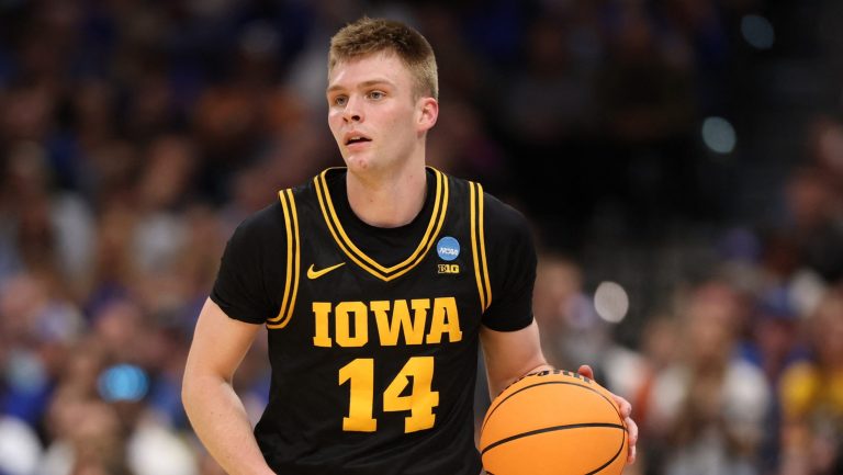 16) Memphis Grizzlies: G Bennett Stirtz, Iowa