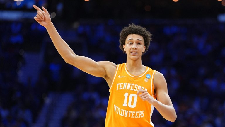 10) Milwaukee Bucks: F Nate Ament, Tennessee
