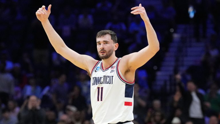 34) Sarcamento Kings: F Alex Karaban, UConn