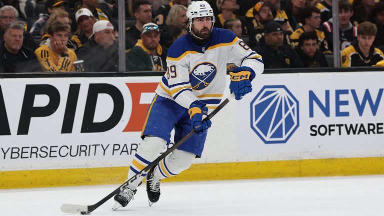 4. Alex Tuch