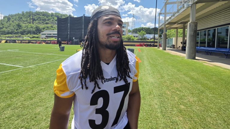 NFL: Steelers Riley Nowakowski