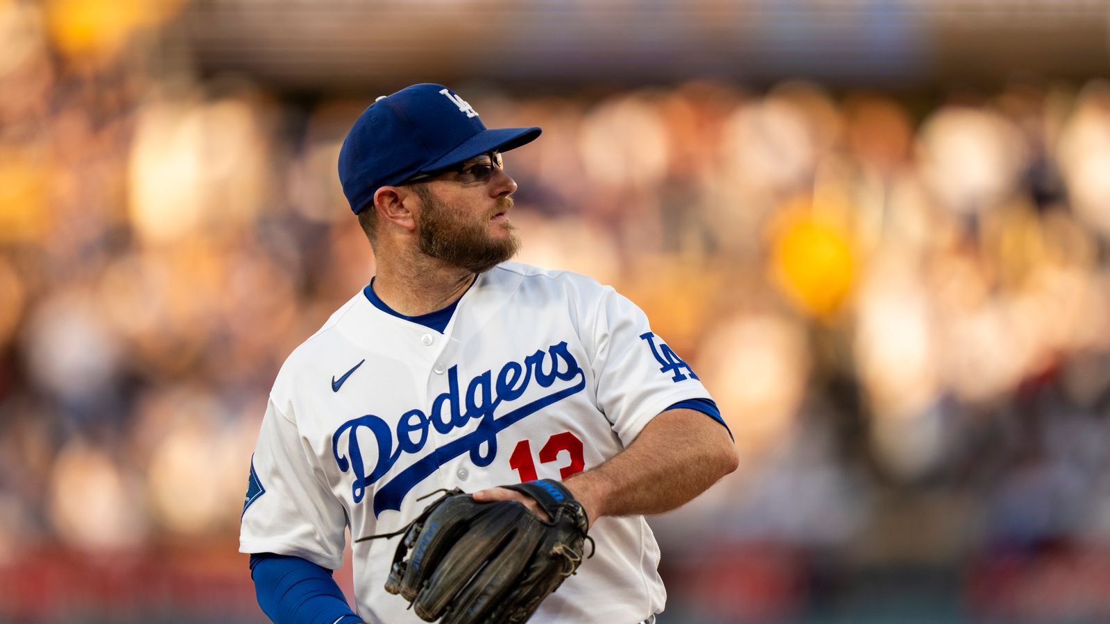 Max Muncy prepares for MLB game against the Orioles