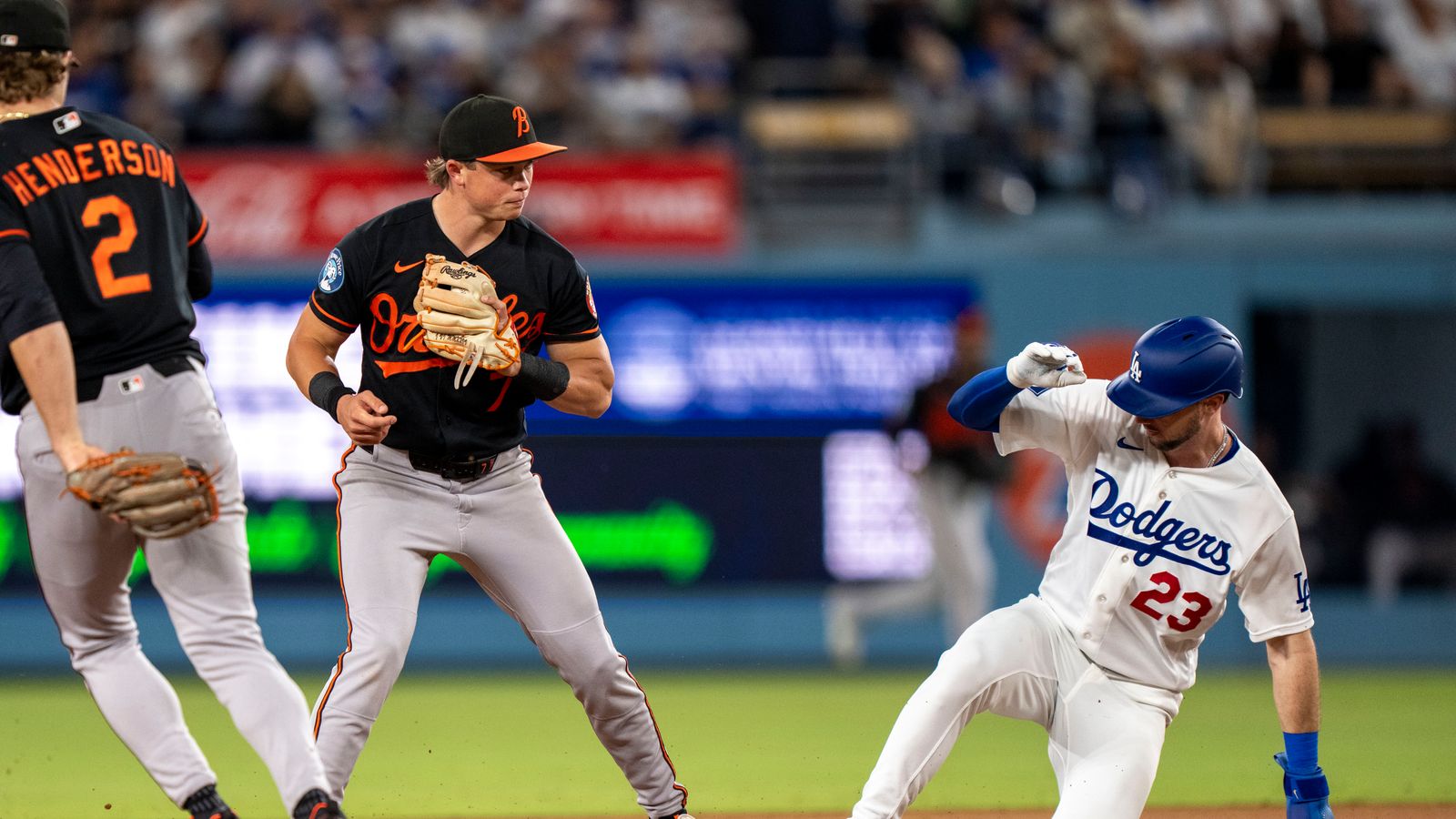 Kyle Tucker tagged out at second in Dodgers game