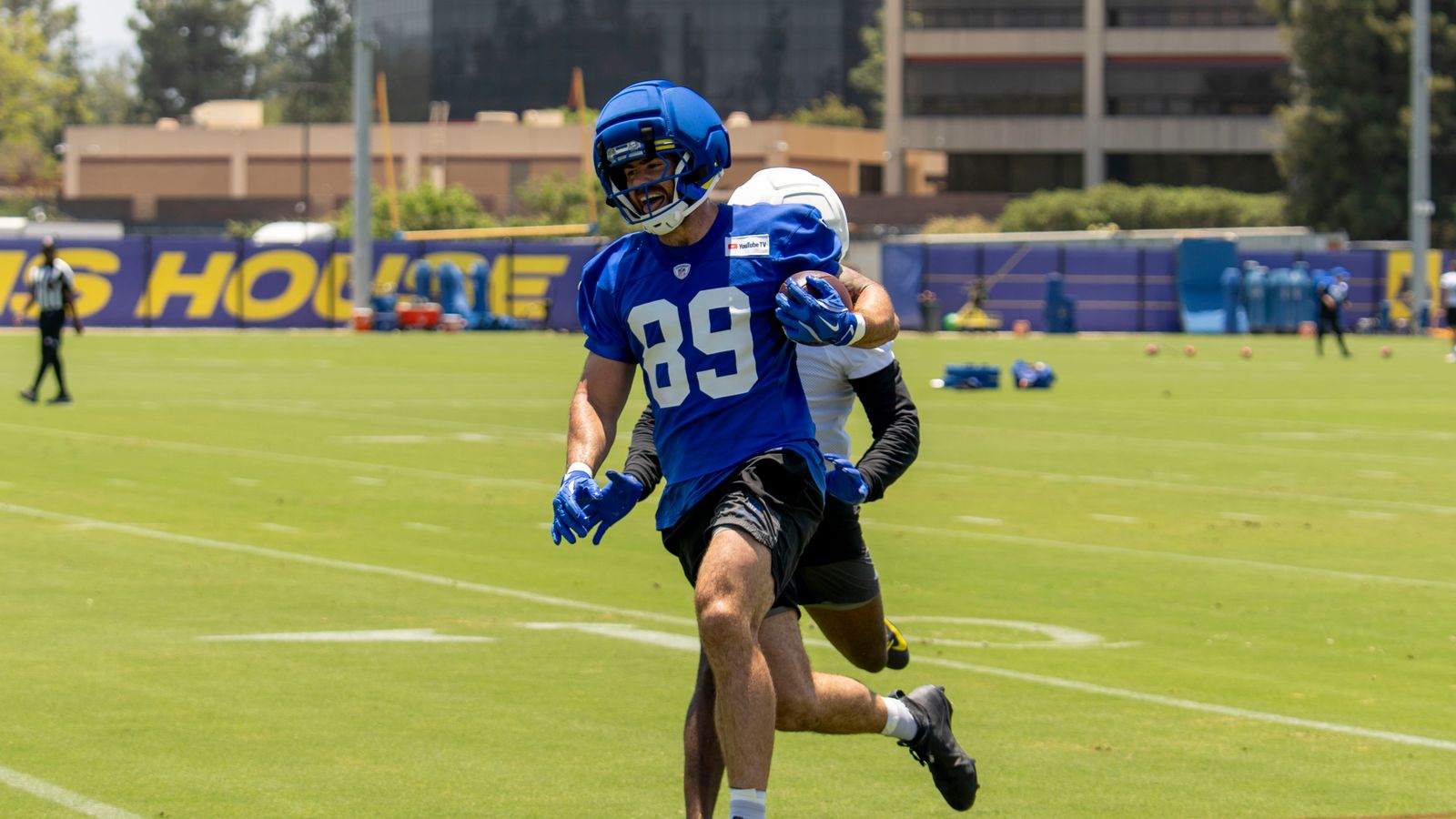 Tyler Higbee scores during Rams OTA workout, June 2, 2026