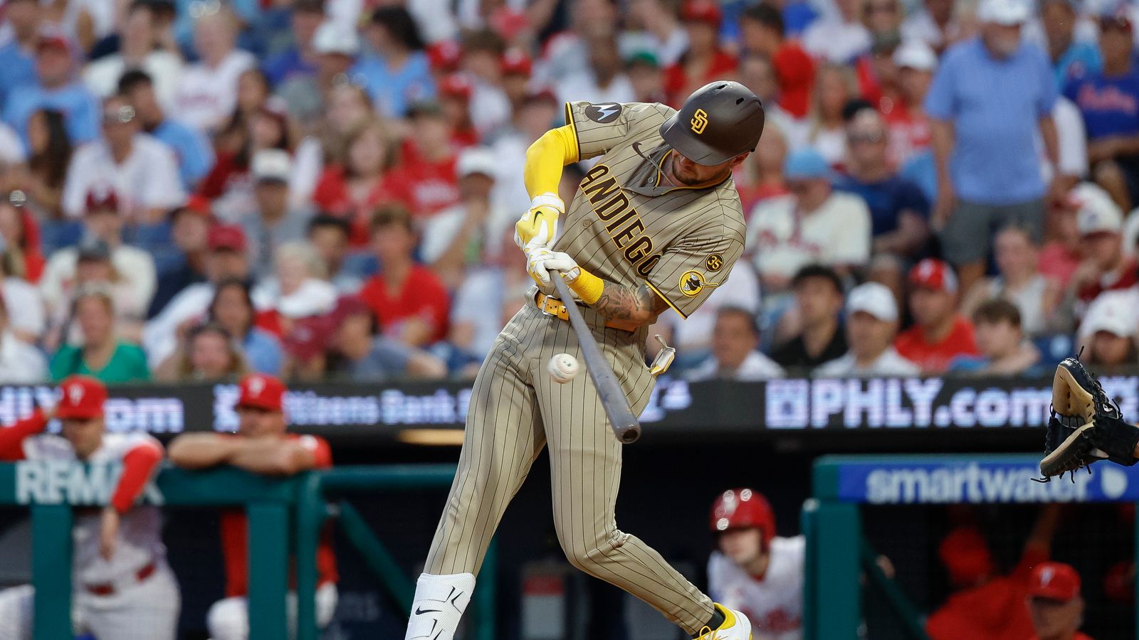 Jackson Merrill hits an RBI single against the Phillies