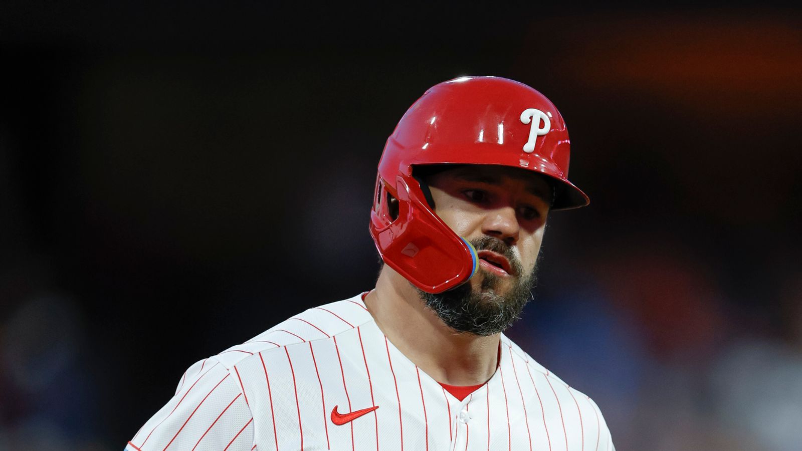 Kyle Schwarber hits a home run at Citizens Bank Park