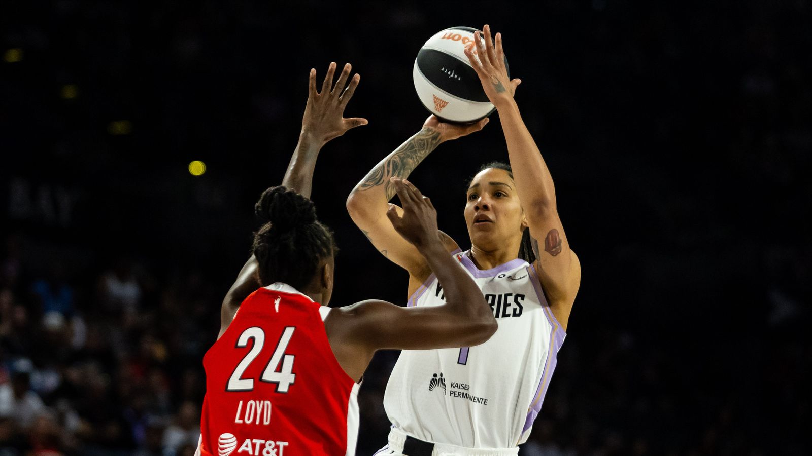 Gabby Williams shooting during a WNBA game