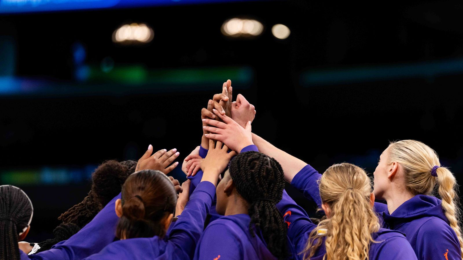 LA Sparks huddle before their game against Portland Fire, June 7th, 2026.