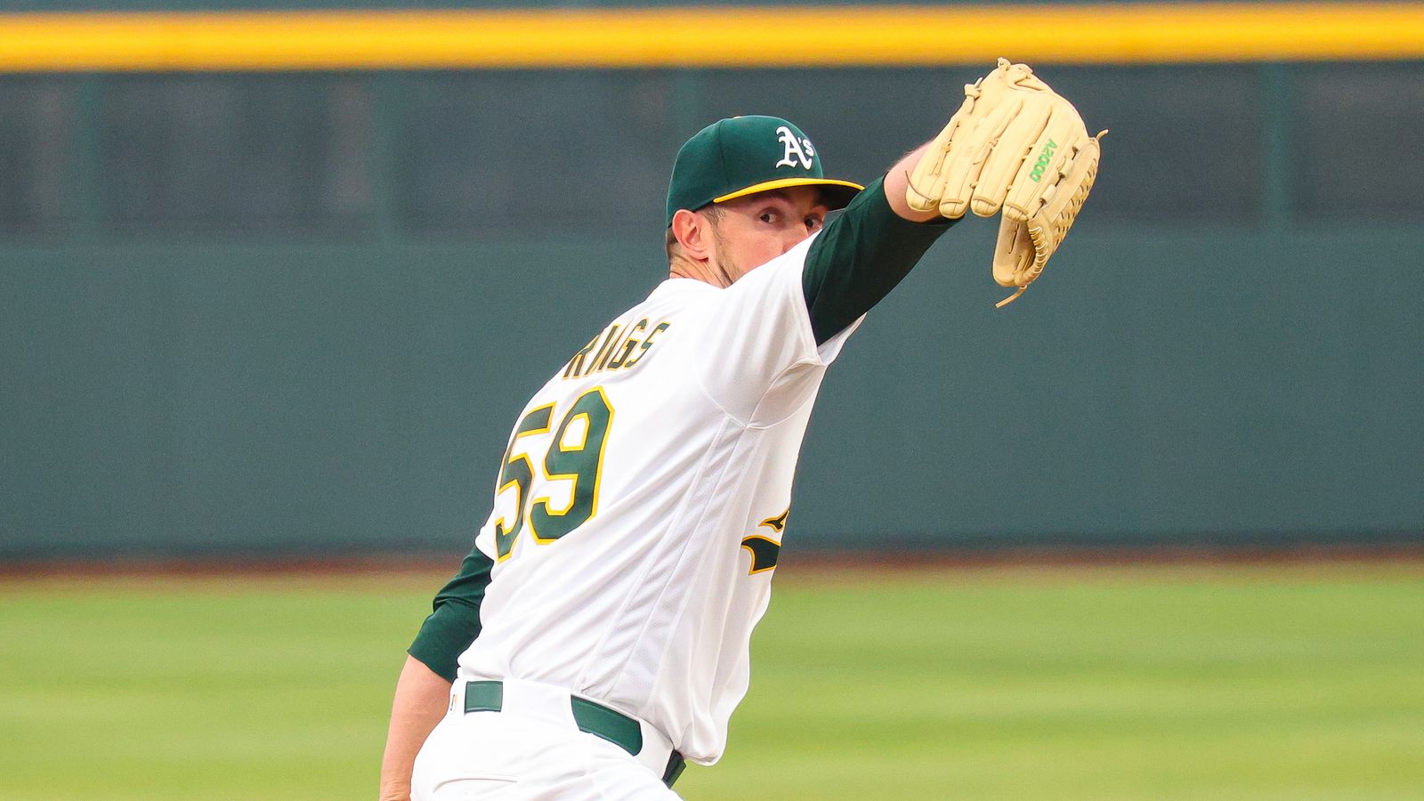 Jeffrey Springs in action, pitching against the Brewers.