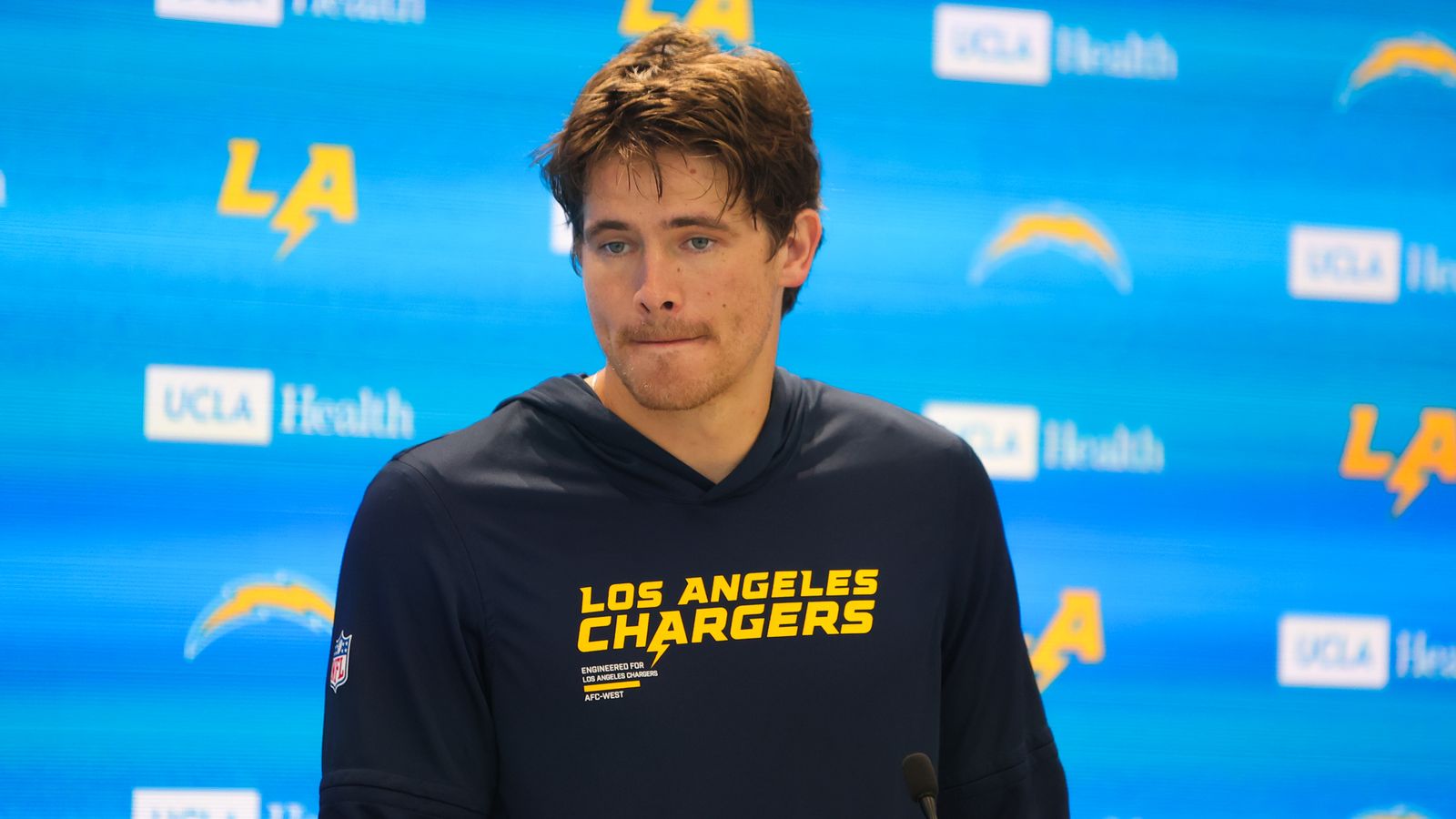 Justin Herbert speaks at Chargers' mini camp press event