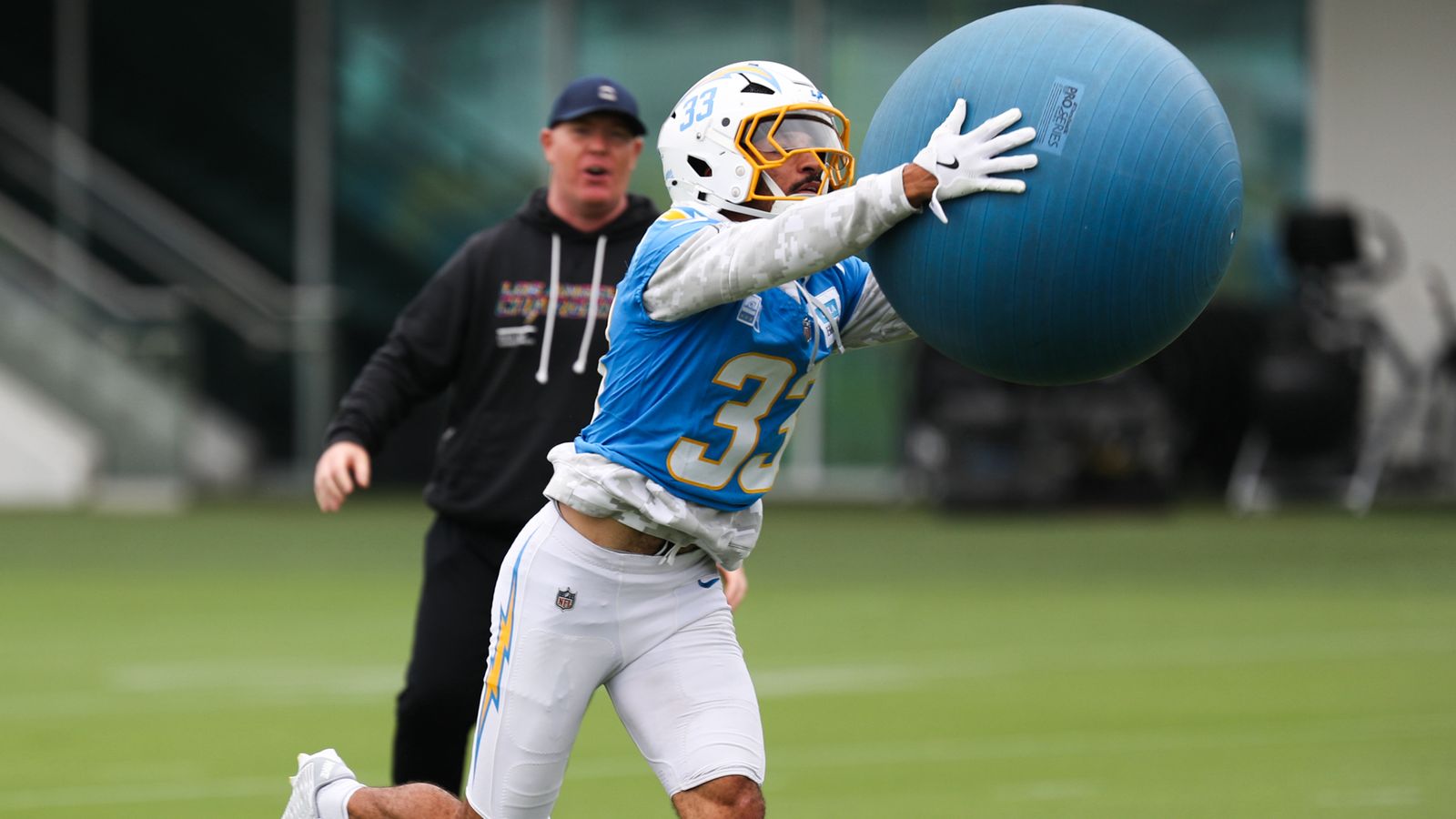 Deane Leonard participates in Chargers mini camp drills