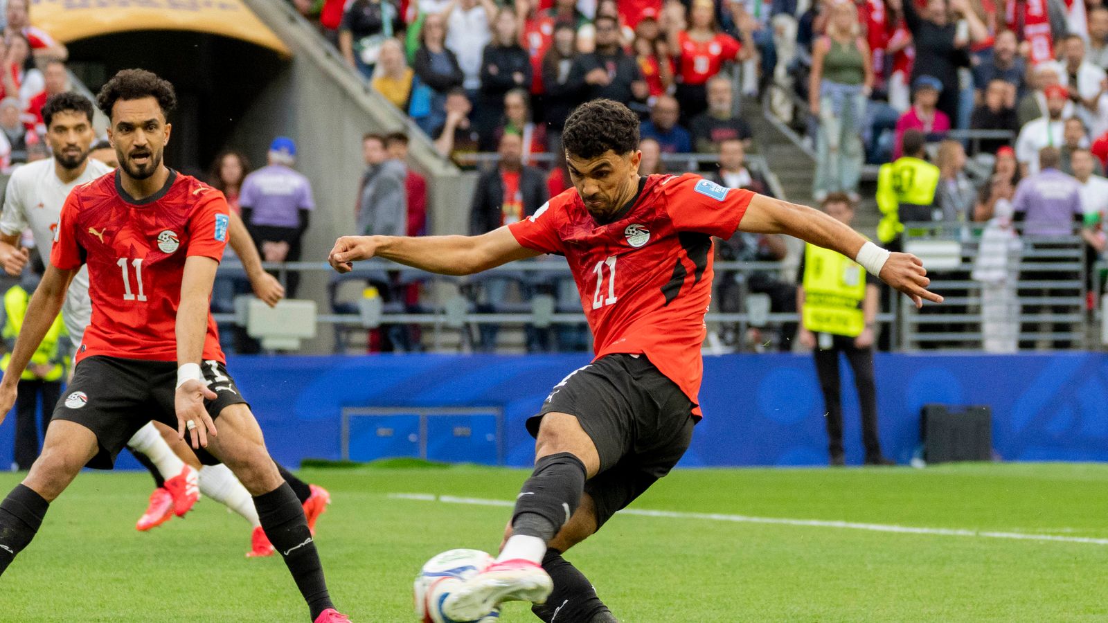 Mahmoud Saber scores for Egypt in World Cup match against Iran