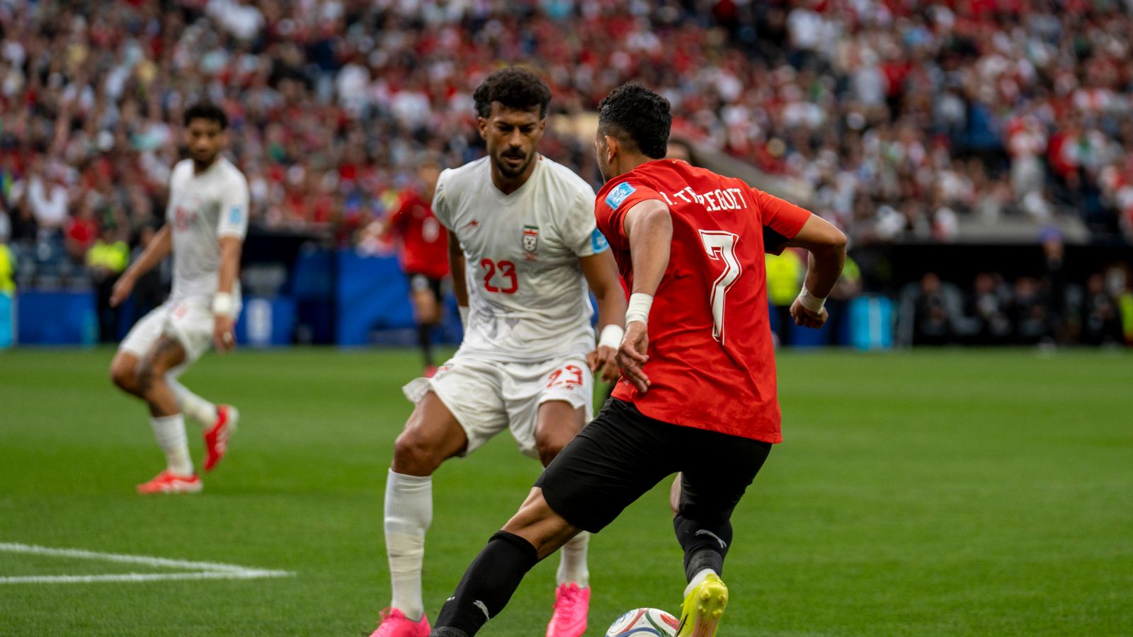 Trezeguet outmaneuvers defender in World Cup match vs. Iran