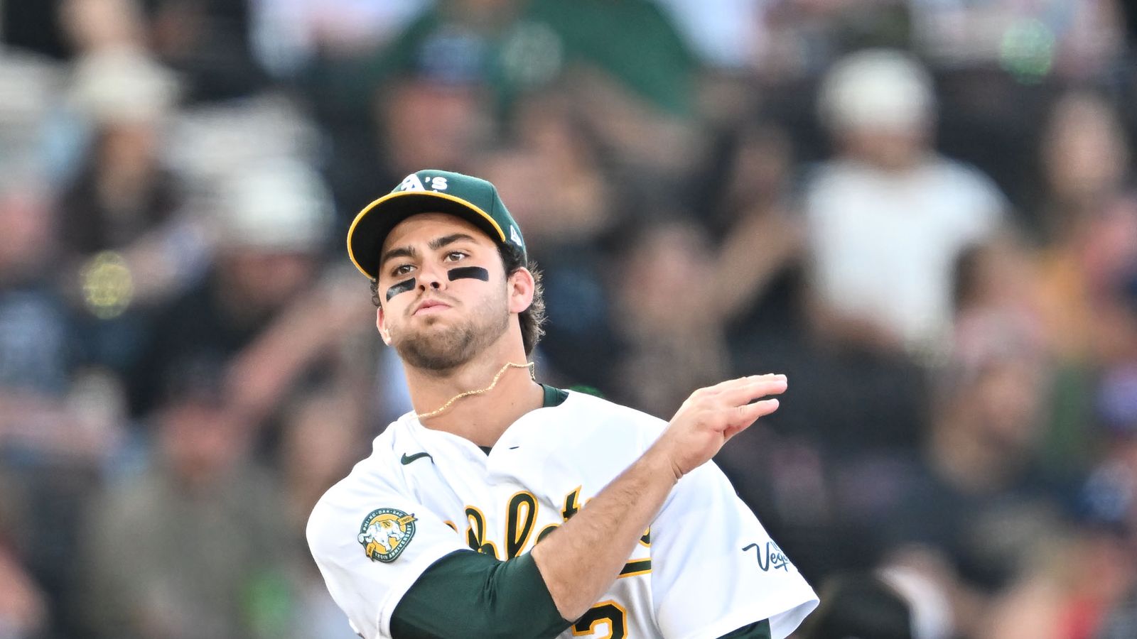 Max Muncy makes a crucial throw to first base.