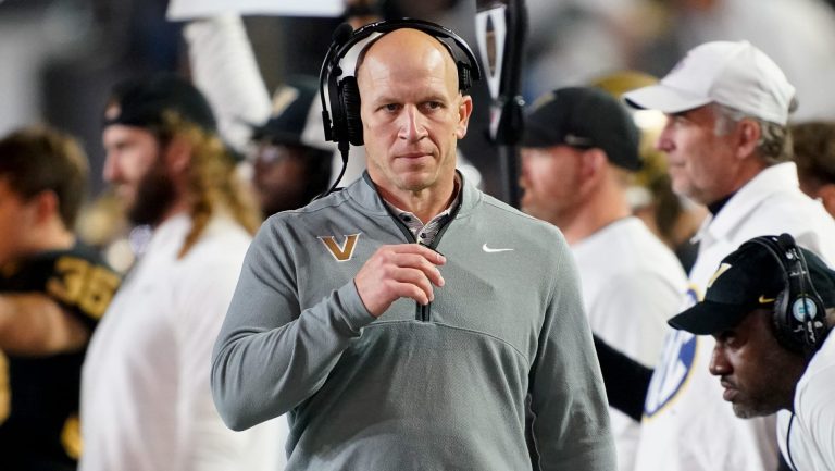 33) Vanderbilt Commodores
