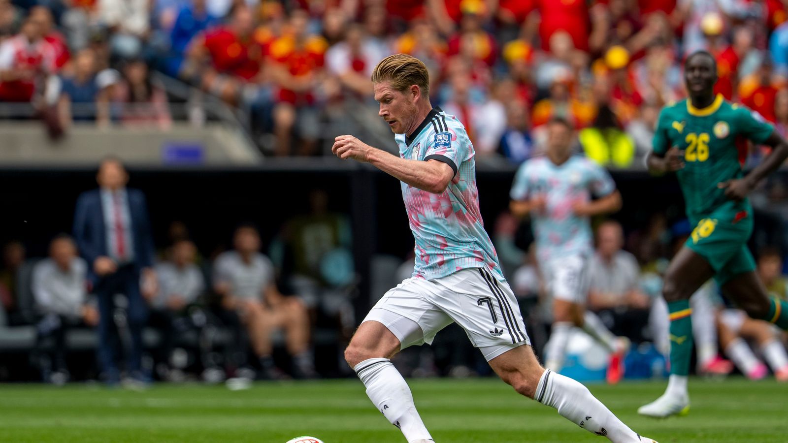 Kevin De Bruyne leads a fast break against Senegal