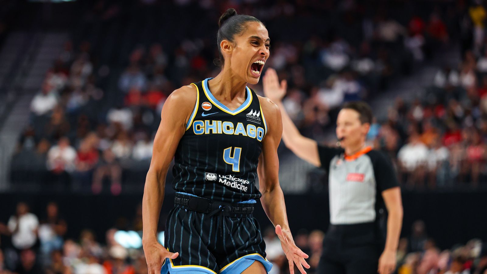 Skylar Diggins reacts to a three-pointer vs. the Aces.