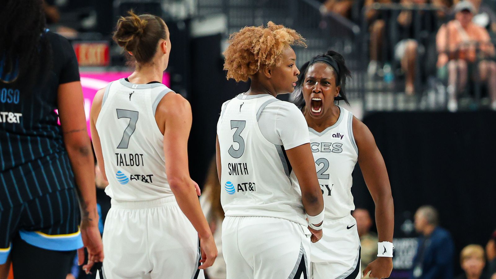 Chelsea Gray celebrates a crucial overtime basket.