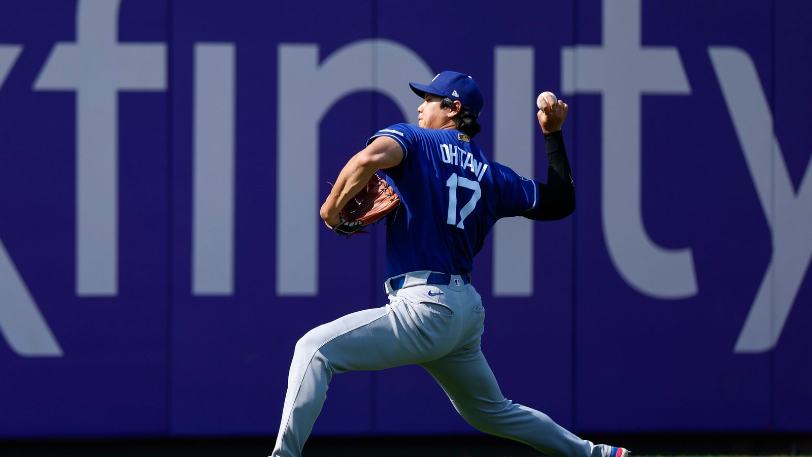Shohei Ohtani pitches at Citizens Bank Park, July 22, 2026