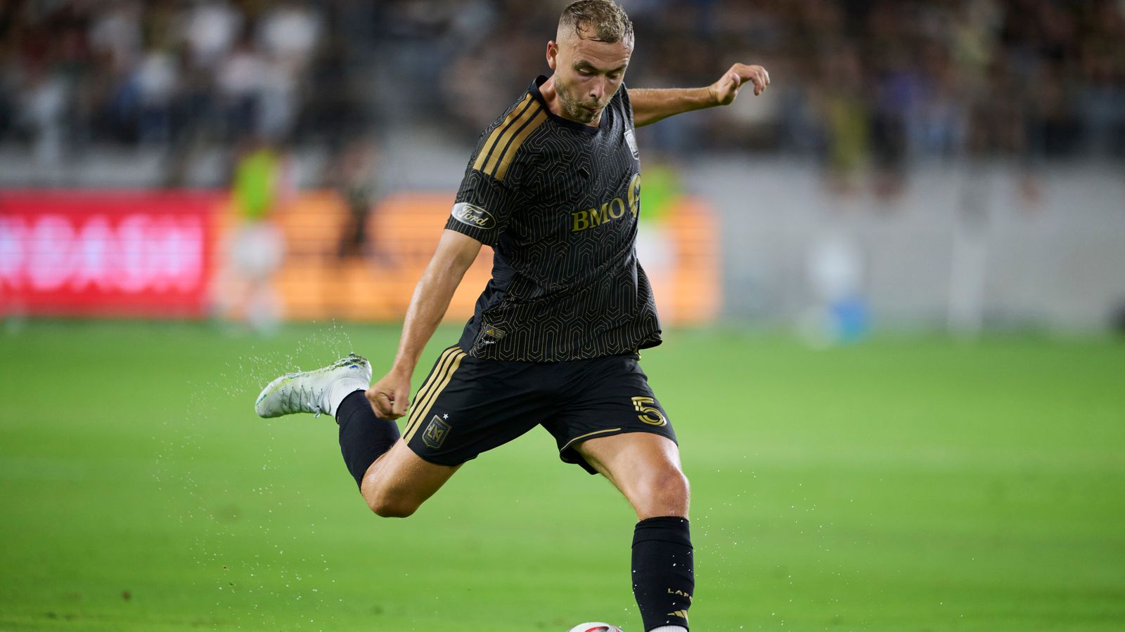 Ryan Porteous in action during LAFC vs RSL match