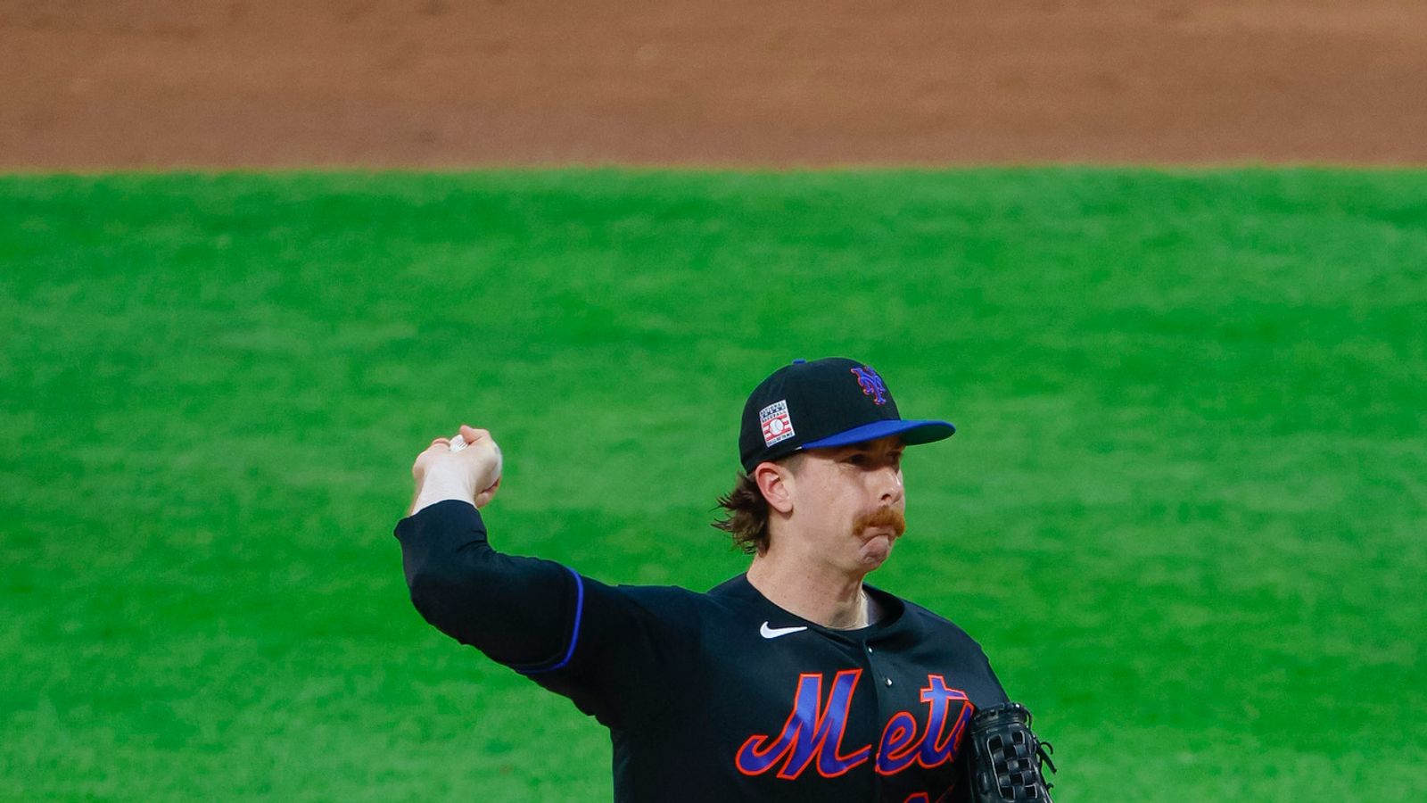 Nolan McLean pitches against the Dodgers, July 25, 2026