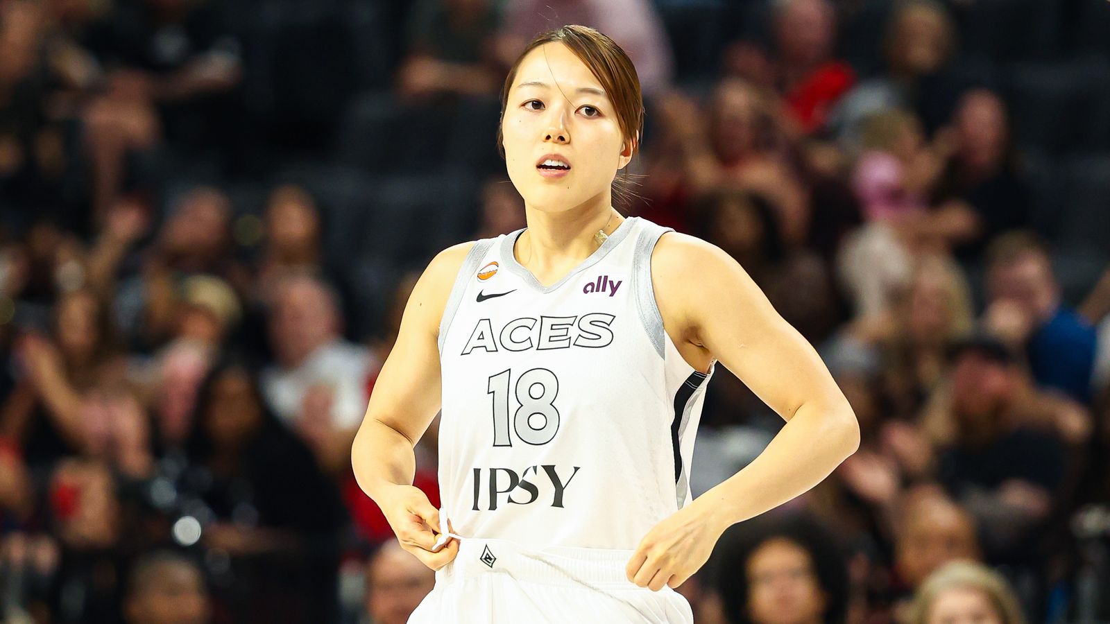 Mai Yamamoto enters the game in the fourth quarter