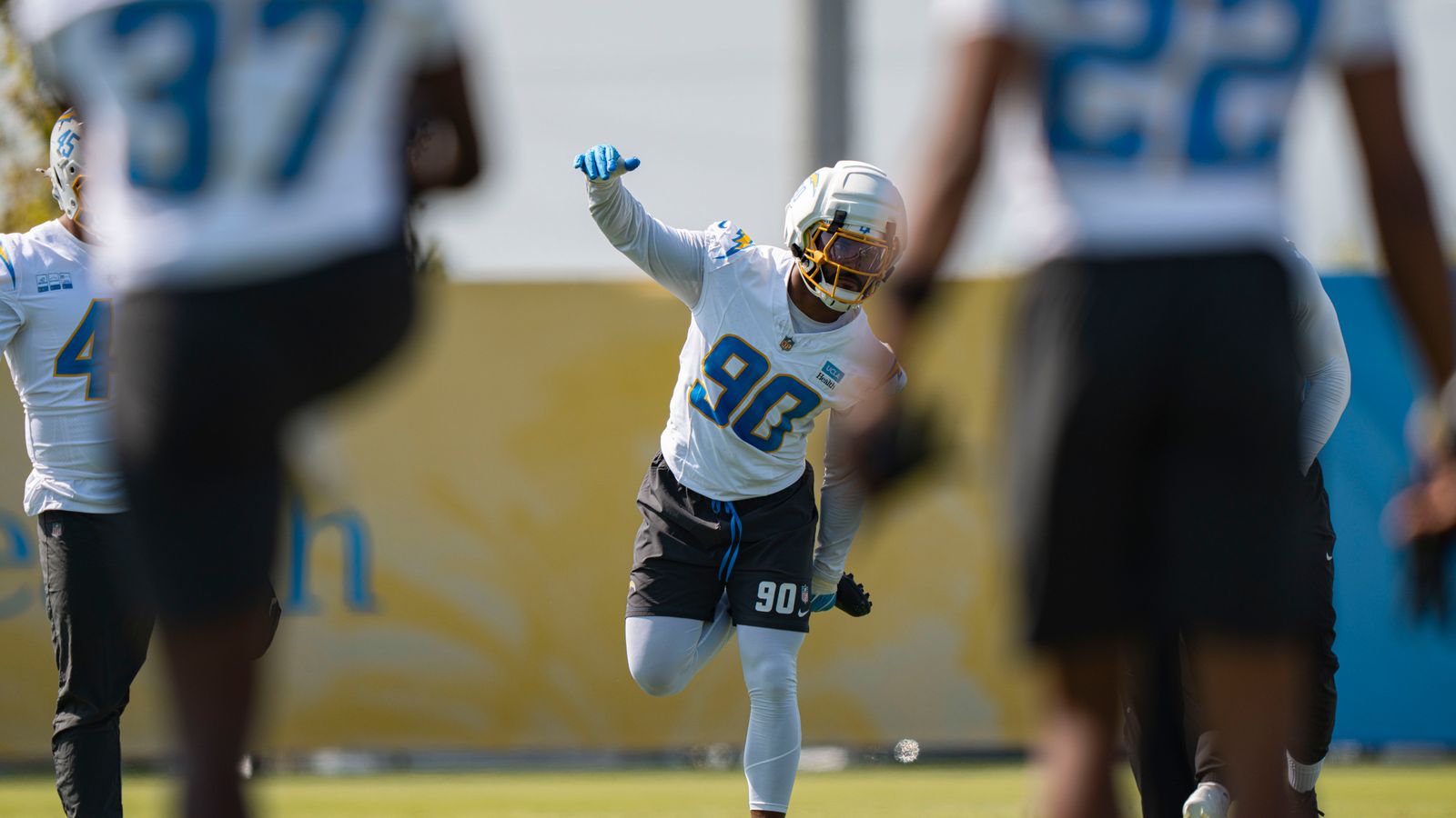 Akheem Mesidor in Action at Chargers Training Camp