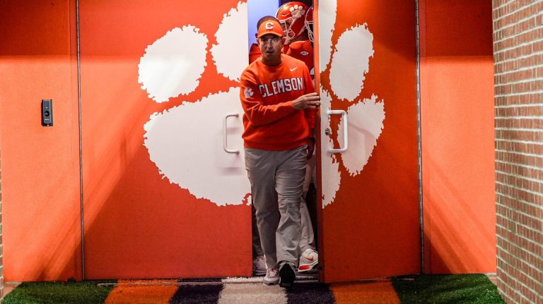 19. Clemson Tigers