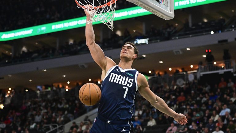 15. Dwight Powell | UFA