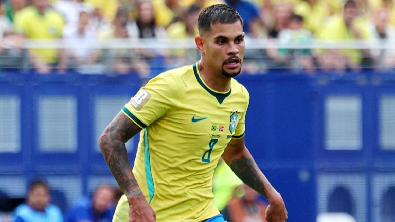21. Bruno Guimarães | Midfielder