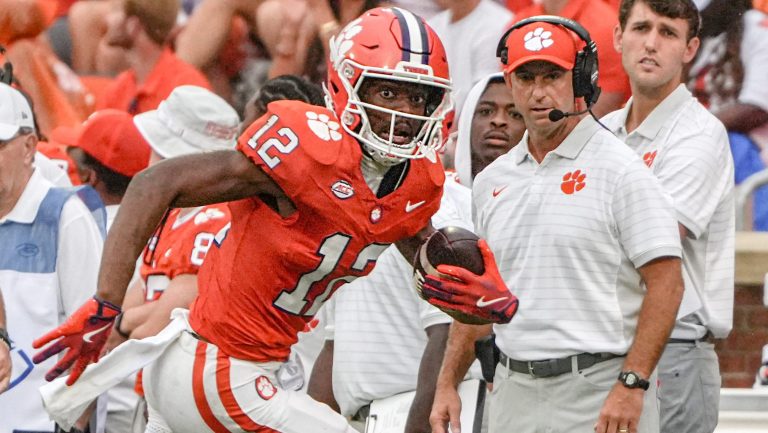 23. Clemson Tigers