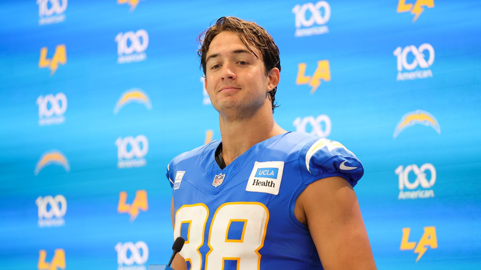 TE Charlie Kolar addresses media at Chargers training camp