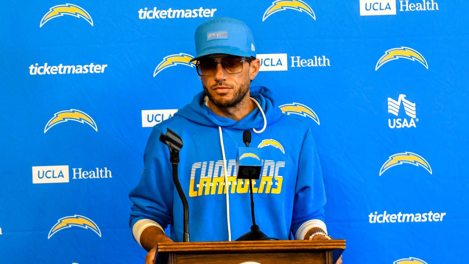 Mike McDainiel addresses media at Chargers training camp
