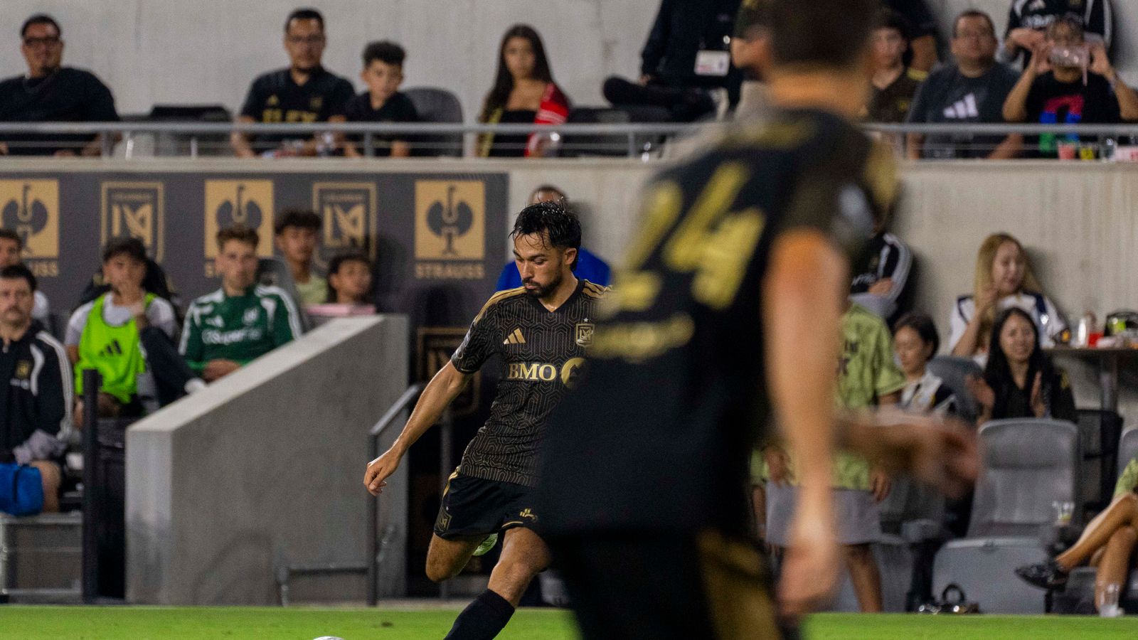 Mathieu Choinière sends a cross during the Leagues Cup