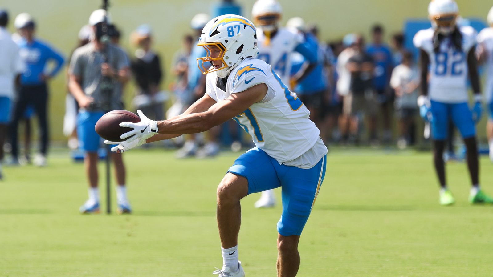 Luke Grimm #87 catches a pass during Chargers Training Camp